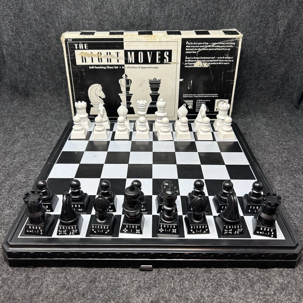 VTG 1995 The Right Moves Self Teaching Chess Set by Discovery Toys COMPLETE
